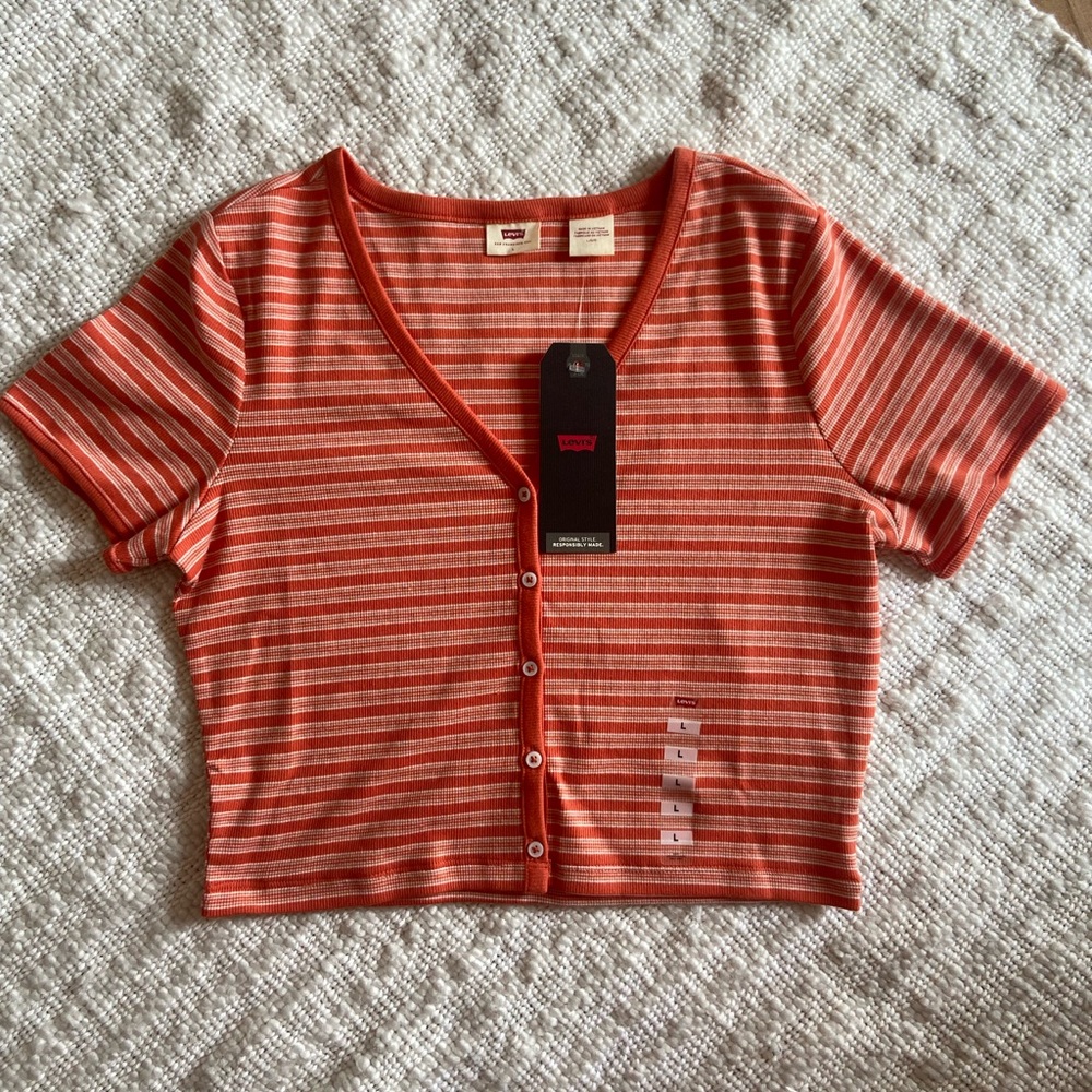 NWT LEVI’S Short Sleeve